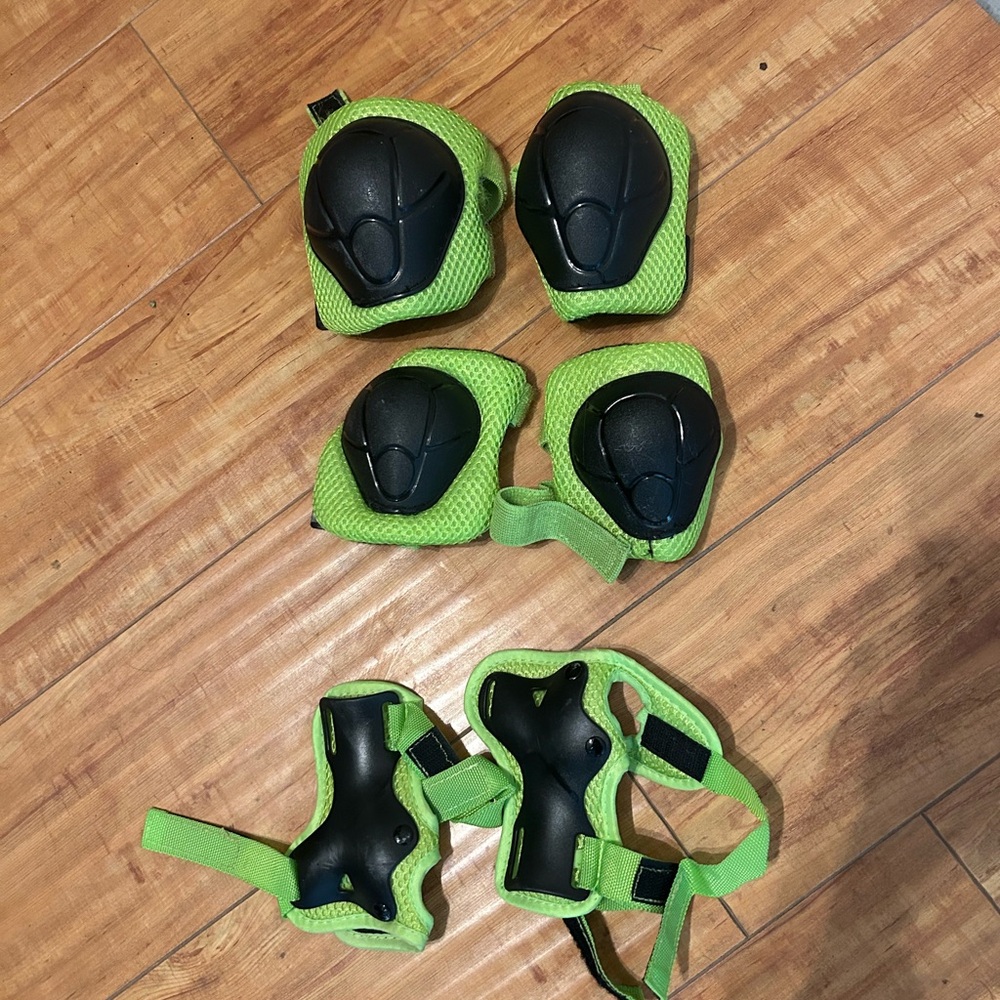 Green and Black Protective Gear Set